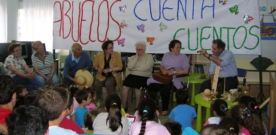 Biblioteca de Navelgas: Los abuelos cuentacuentos