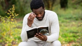 César Brandon presenta su nuevo libro en el Centro Niemeyer