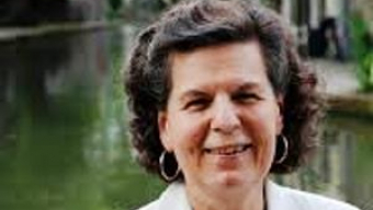Rosa Navarro gana el Premio Jovellanos de Ensayo con ‘Secretos a voces’